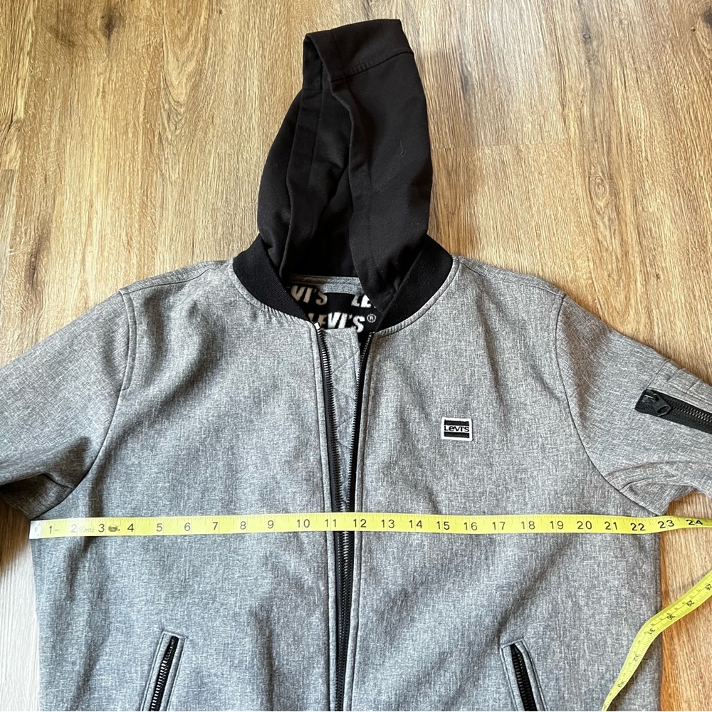 LEVI'S Men Hooded Water Resistant Softshell Bomber Jacket - Picture 11 of 12
